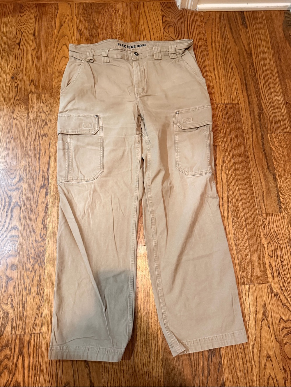 Duluth Trading Co. Men's Cargo Pants in Khaki